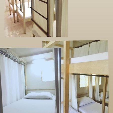 1 River Central Hostel Makati City Екстер'єр фото
